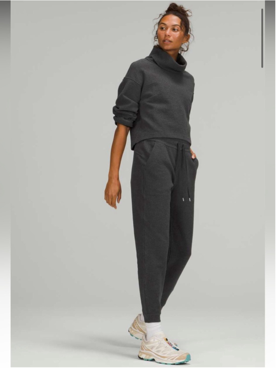 lululemon athletica Pants - Lululemon Ribbed High-Rise Jogger 25" *7/8 Length heathered black sz 2